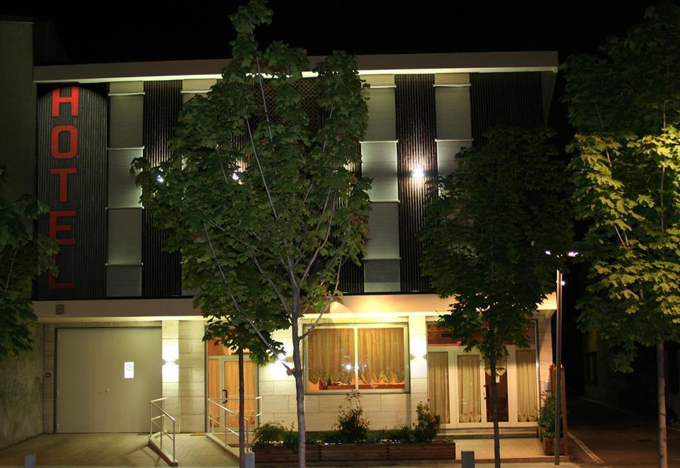 Albergo Munsci' Rovello Porro Exterior photo